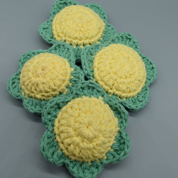 HAND CRAFTED Crochet Catnip Flower Cat Toys Bundle of Five - Picture 3 of 8